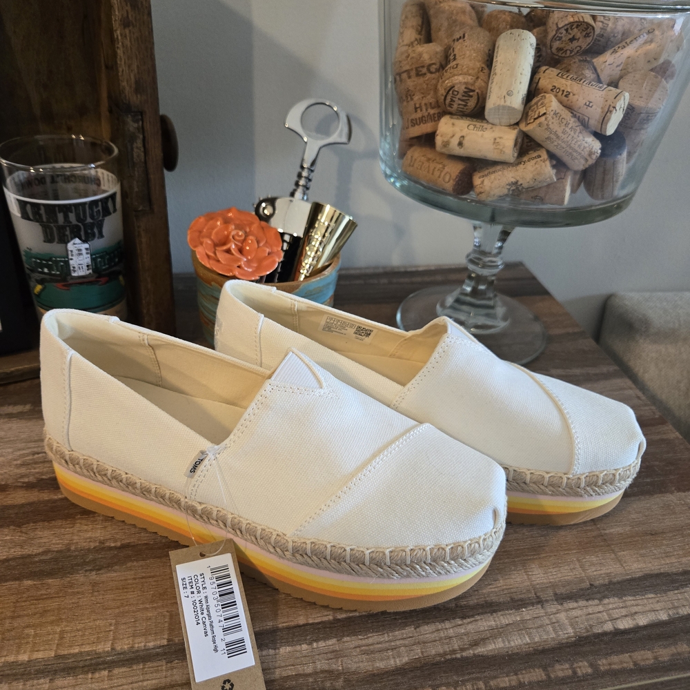 Toms Women's Espadrilles - White and Yellow